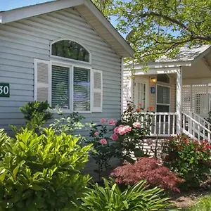 Hotel Arden Acres